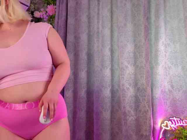 JosephineMoon webcam