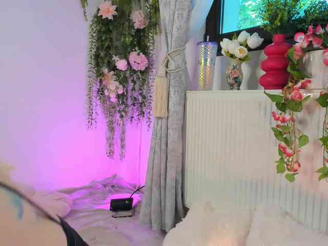 JosephineMoon webcam