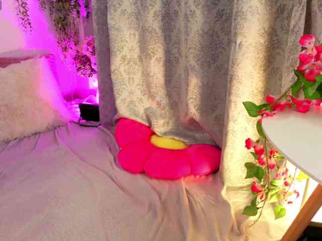JosephineMoon webcam