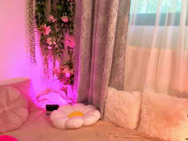 JosephineMoon webcam
