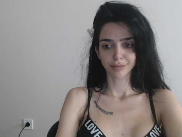 Gloriyapg live cam on BongaCams