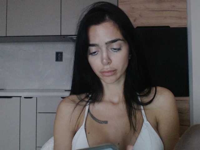Gloriyapg live cam on BongaCams