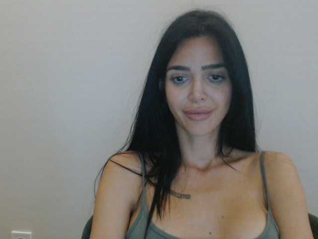 Gloriyapg live cam on BongaCams