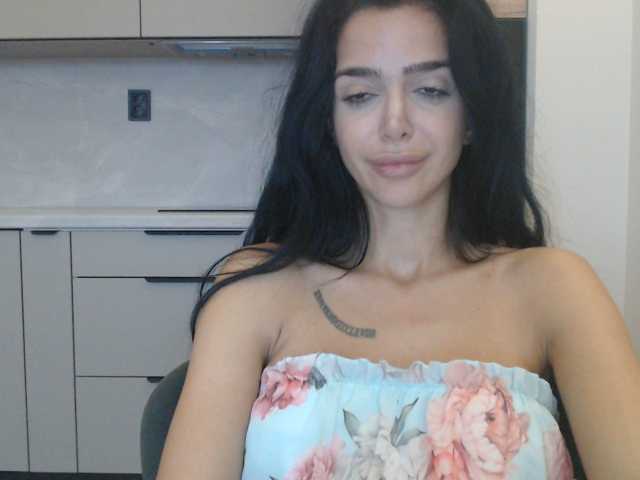 Gloriyapg live cam on BongaCams