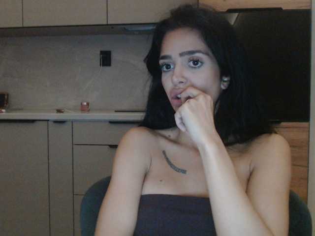 Gloriyapg live cam preview