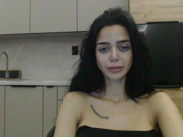 Gloriyapg live cam on BongaCams