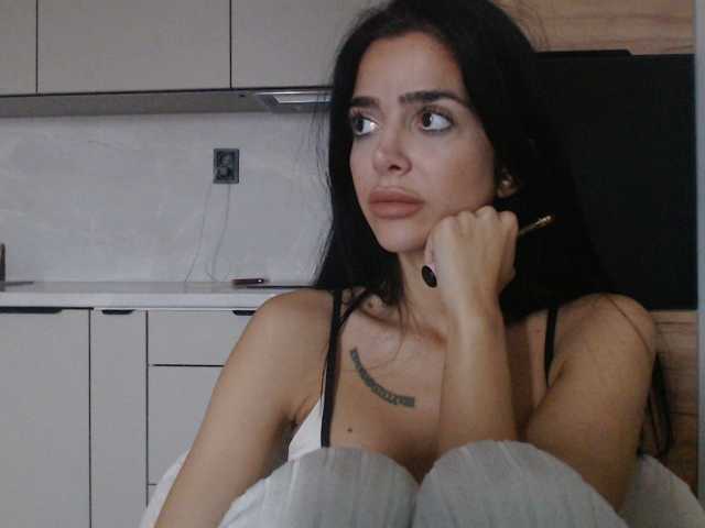 Gloriyapg live cam on BongaCams