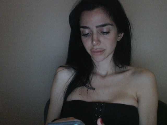 Gloriyapg live cam on BongaCams