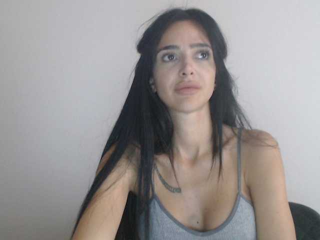 Gloriyapg live cam on BongaCams