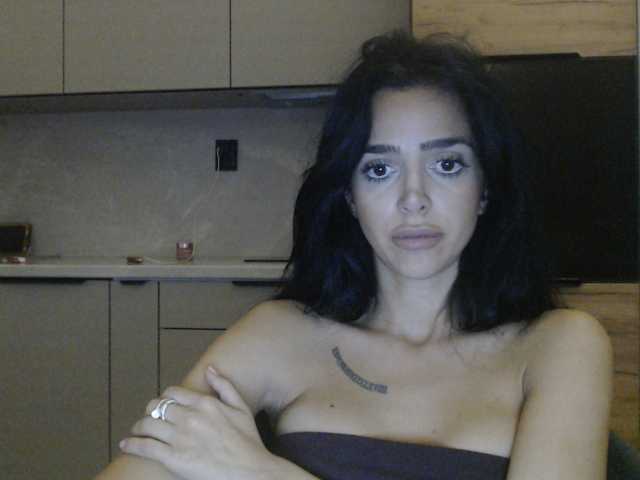 Gloriyapg live cam on BongaCams