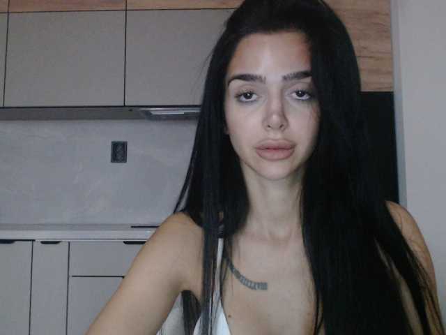 Gloriyapg live cam on BongaCams