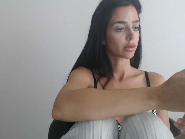 Gloriyapg live cam on BongaCams