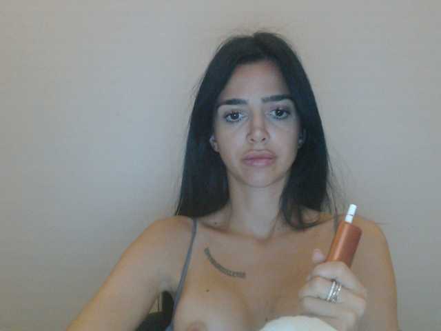 Gloriyapg live cam on BongaCams