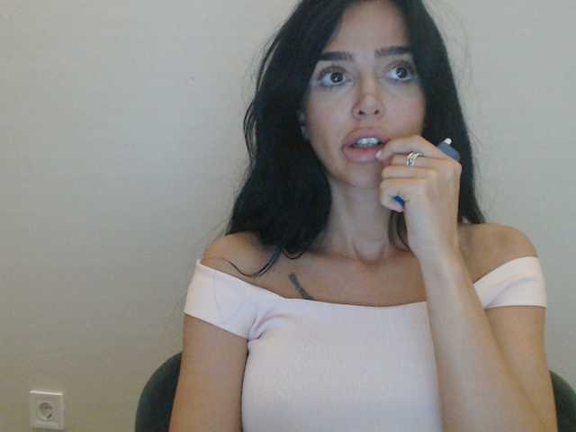 Gloriyapg live cam on BongaCams