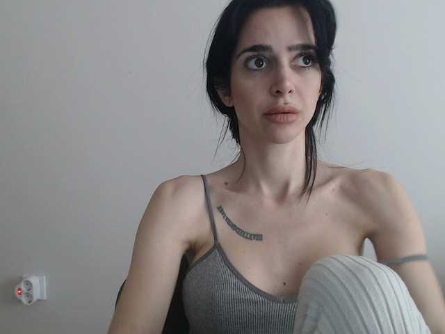Gloriyapg live cam on BongaCams