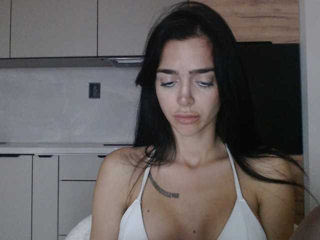 Gloriyapg live cam on BongaCams