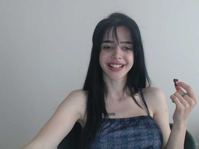 le modèle Gloriyapg est en webcam porno dans un show sur le site bongacams, il possède les tags suivants: White/Caucasian,Brunette,Shaved