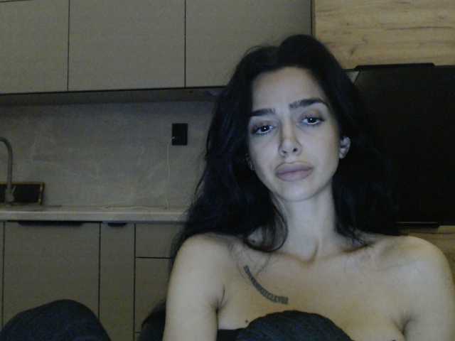 Gloriyapg live cam on BongaCams