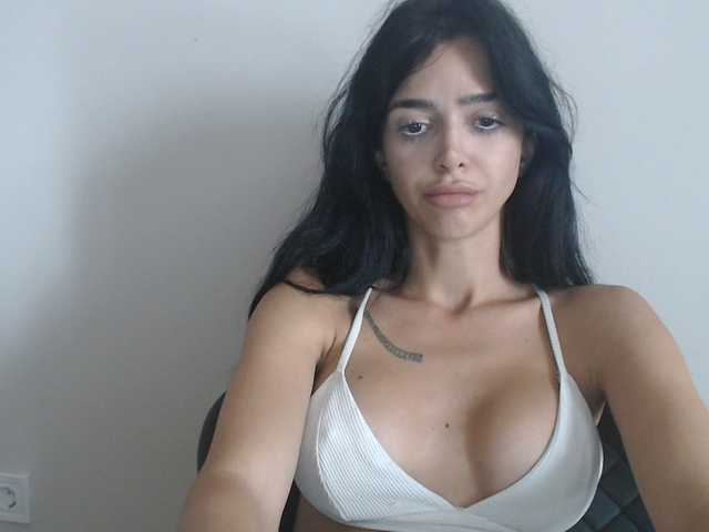Gloriyapg live cam on BongaCams