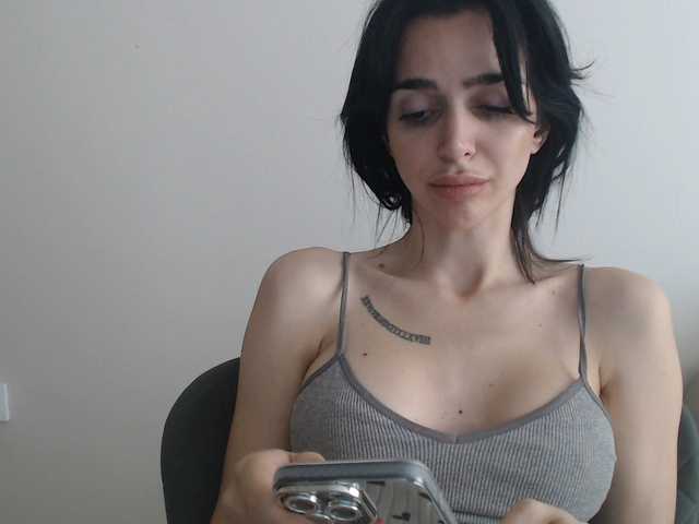 Gloriyapg live cam on BongaCams
