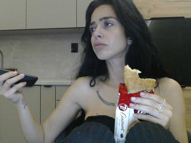 Gloriyapg live cam on BongaCams