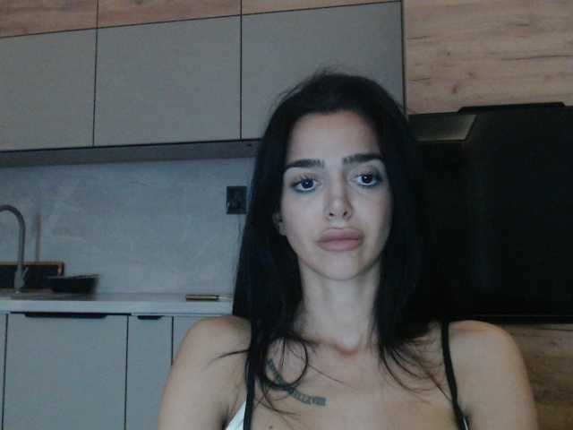 Gloriyapg live cam on BongaCams