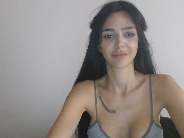 Gloriyapg live cam on BongaCams