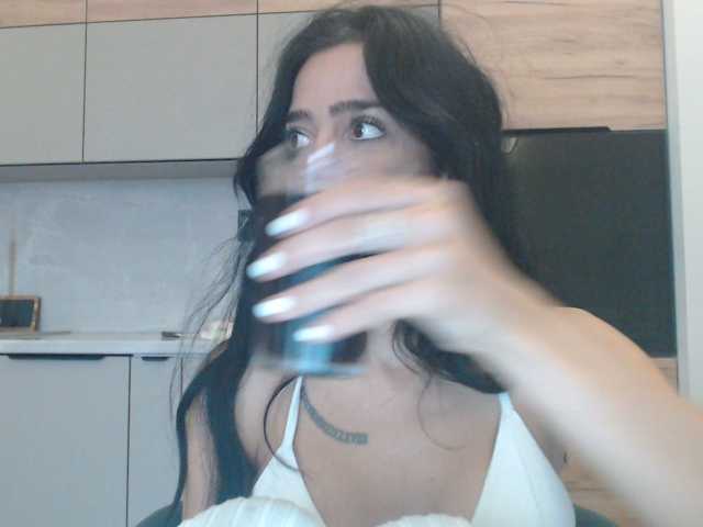 Gloriyapg live cam on BongaCams