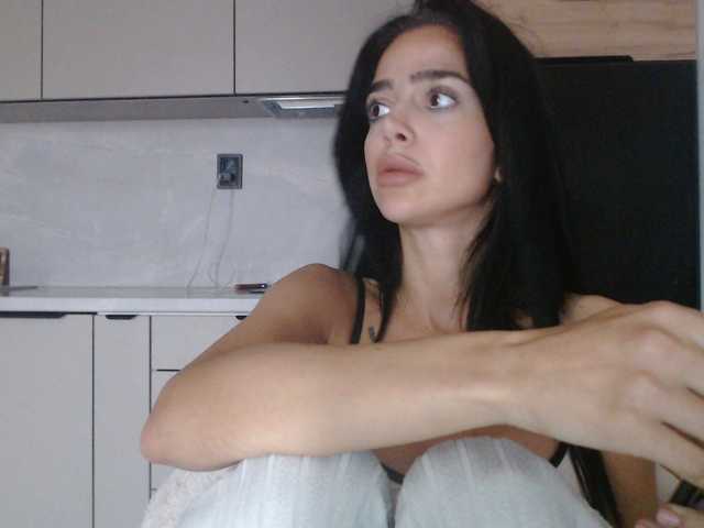 Gloriyapg live cam on BongaCams