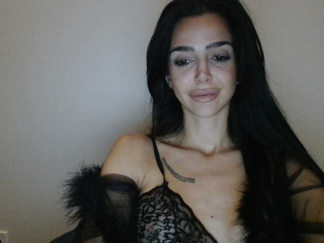 Gloriyapg live cam on BongaCams