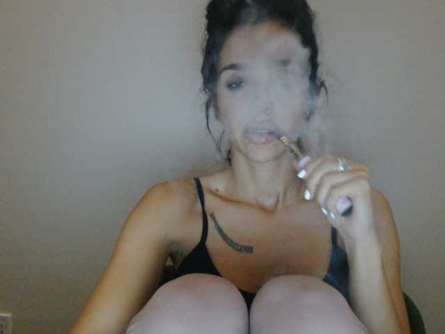 Gloriyapg live cam on BongaCams