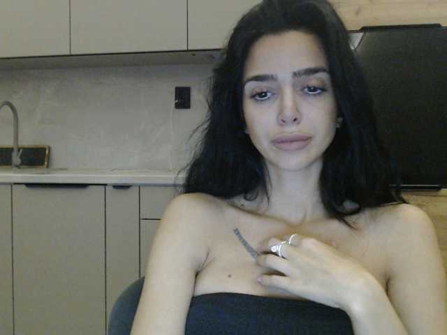 Gloriyapg live cam on BongaCams
