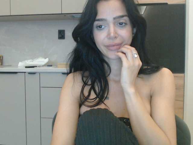 Gloriyapg live cam on BongaCams