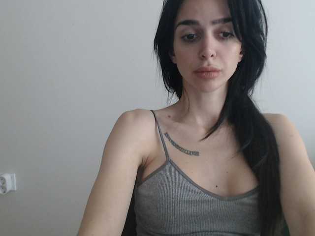 Gloriyapg live cam on BongaCams