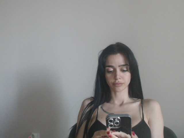 Gloriyapg live cam on BongaCams
