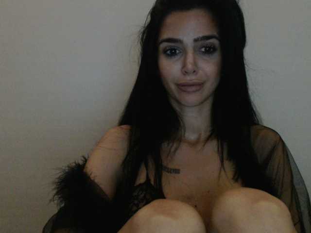 Gloriyapg live cam on BongaCams