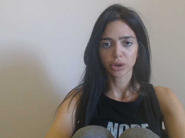 Gloriyapg live cam on BongaCams