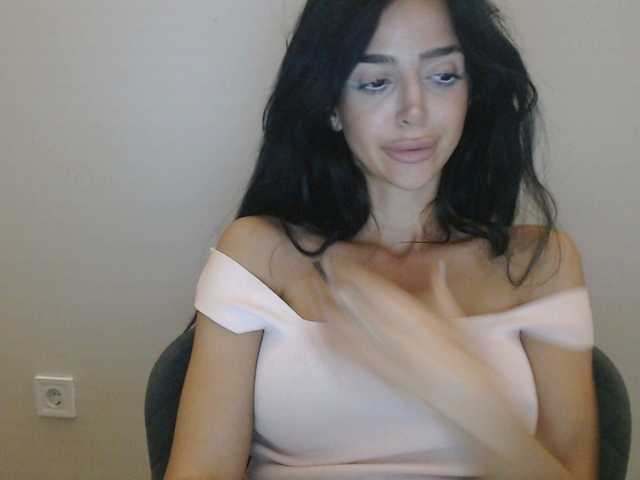 Gloriyapg live cam on BongaCams