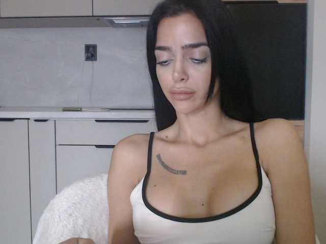 Gloriyapg, 31 y/o - Live Cam on BongaCams