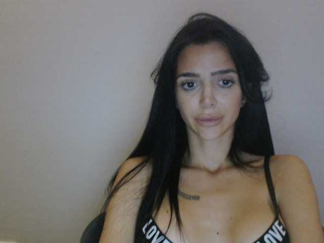 Gloriyapg live cam preview