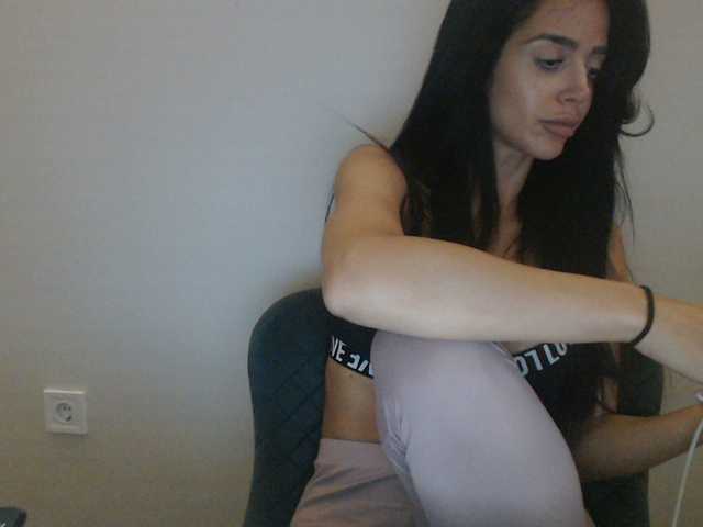 Gloriyapg live cam on BongaCams