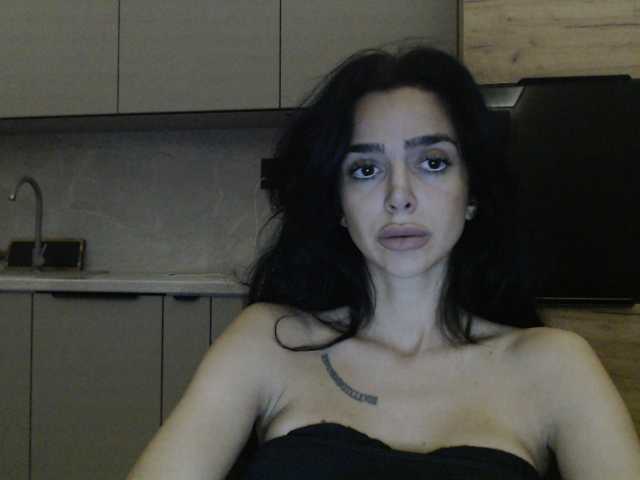 Gloriyapg live cam on BongaCams