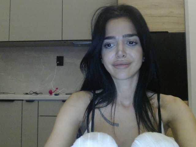 Gloriyapg live cam on BongaCams