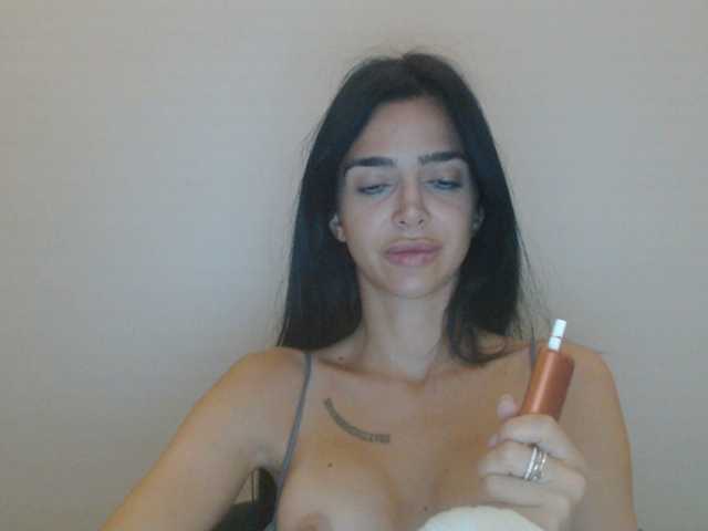 Gloriyapg live cam on BongaCams