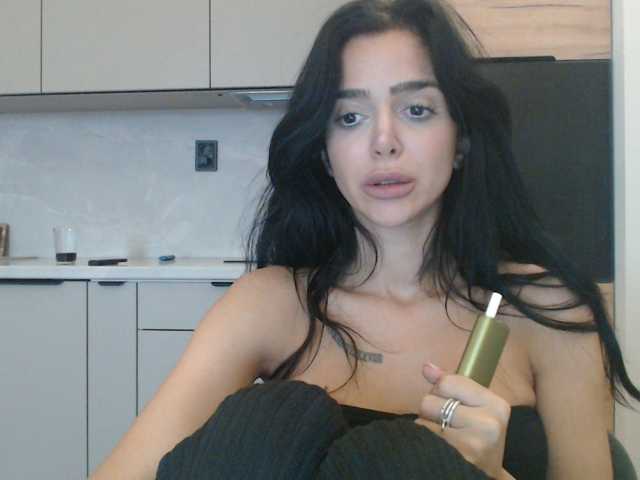 Gloriyapg live cam on BongaCams