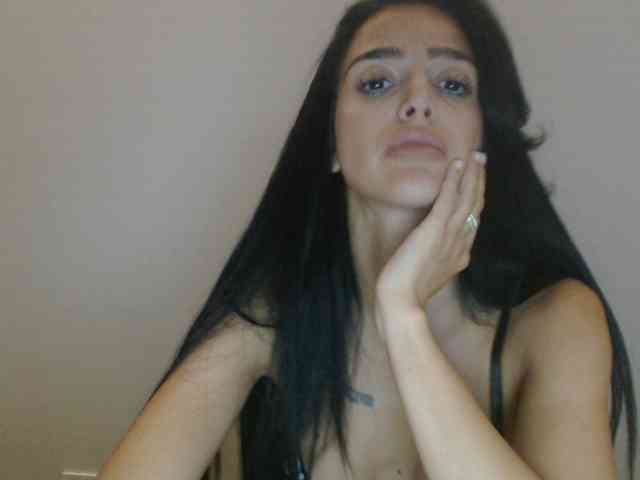 Gloriyapg webcam