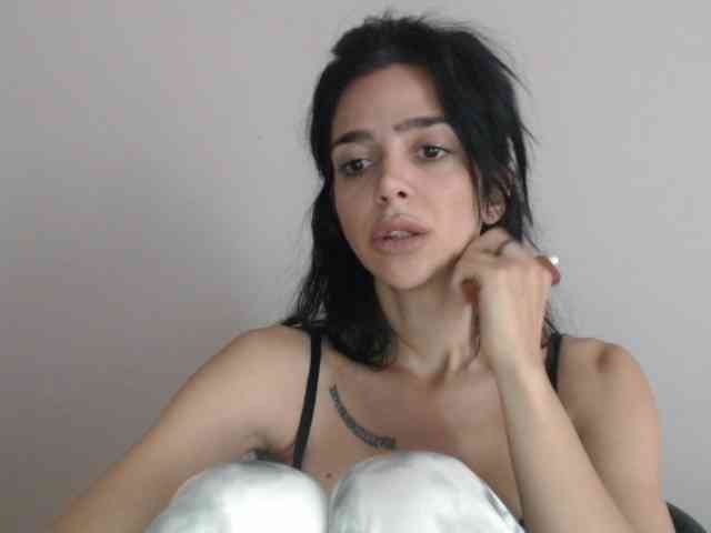 Gloriyapg webcam