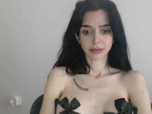 Gloriyapg webcam