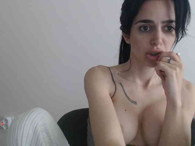 Gloriyapg webcam
