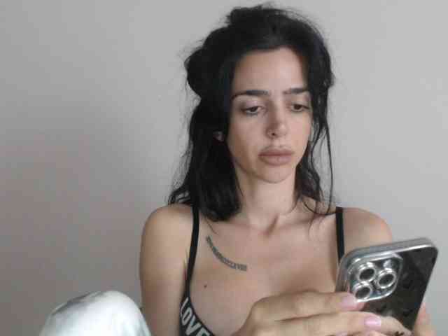 Gloriyapg webcam